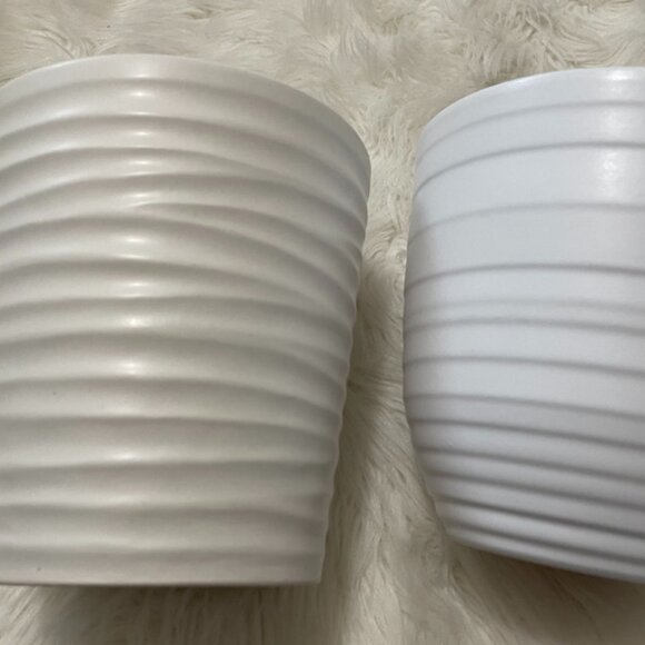 NWOT 3 5" lightweight Ivory/off white honeycomb design planter pots - Picture 8 of 8